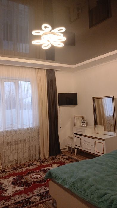 Очень большой, теплый дом.