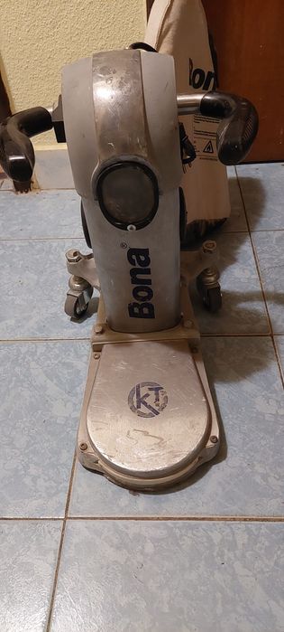 Se vinde mașina rașchetat parchet pentru margini .