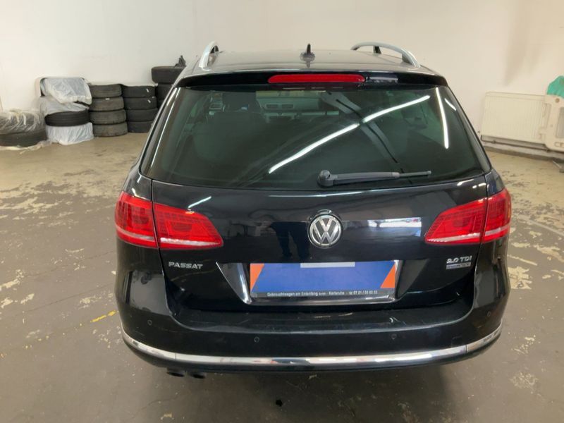 Volkswagen Passat 2.0 TDI Highline BlueMotion Tech 2012