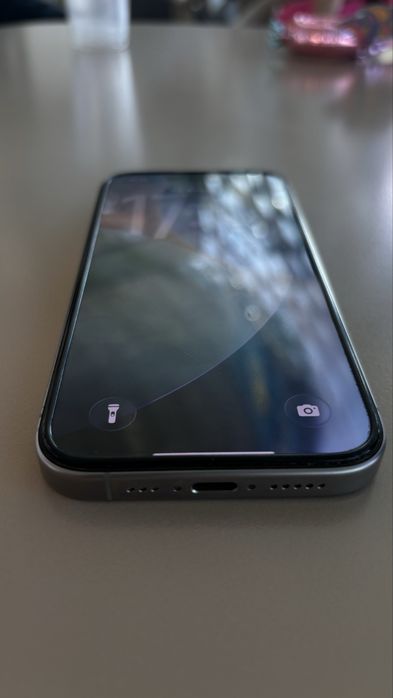 Продам IPhone 15 pro 256гб
