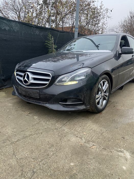 Balamale capotă stânga , dreapta cu capsă Mercedes W212 facelift