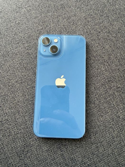 iPhone 13 син в отлично състояние