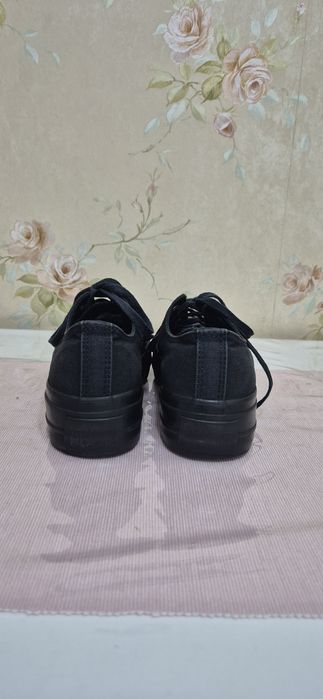 Teniși Converse negri marimea 36,5