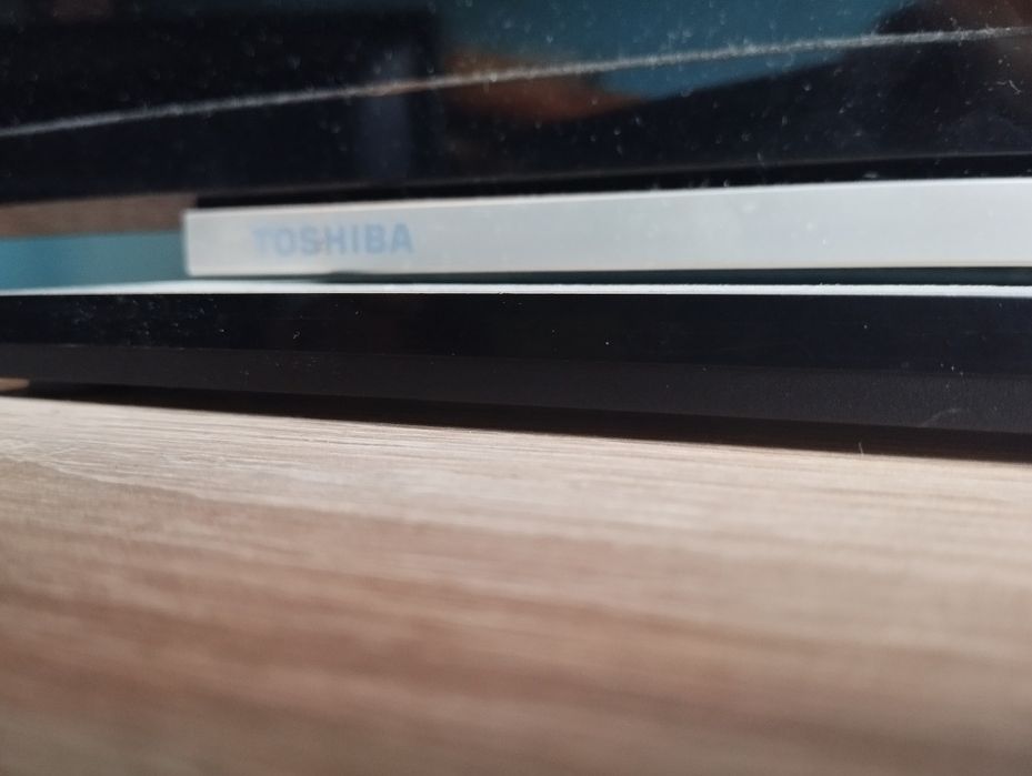 Toshiba 39L3863DG 39.0000" 1920 x 1080 Full HD 1080p LED Smart TV