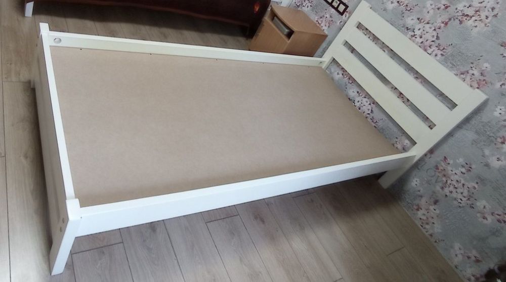 Кровать односпальная 90х200