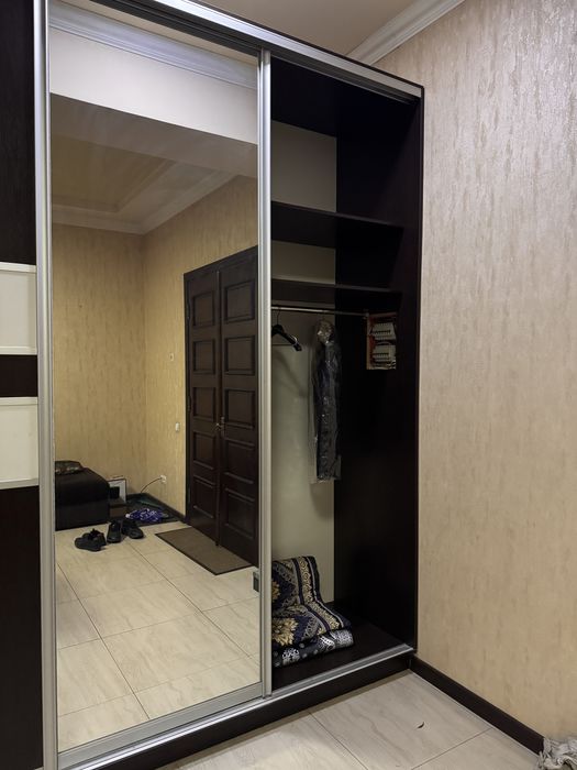 Продается большой шкаф