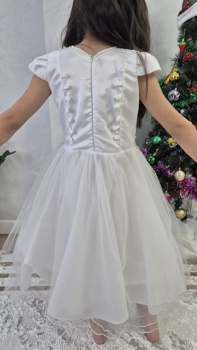 Продам платье для девочки