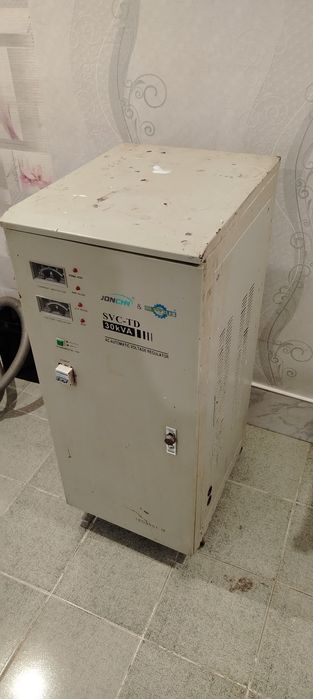Продам стабилизатор напряжения