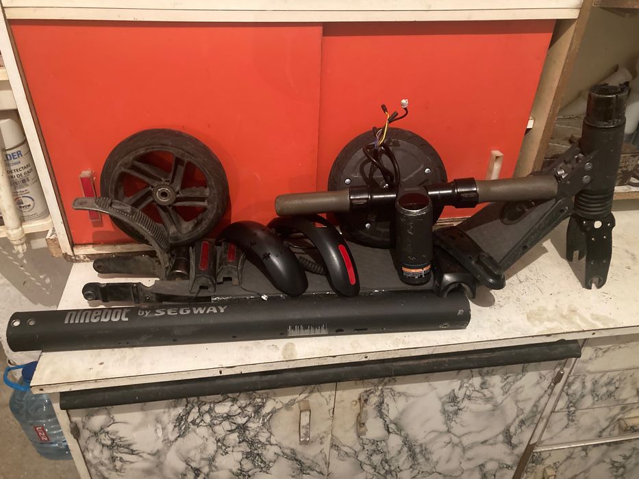 Dezmembrare trotineta Ninebot ES2