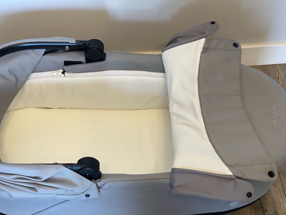 Landou Cybex Balios S Lux 2025 – stare impecabilă, ca nou