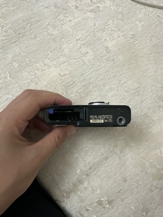 Фотоаппарат Sony Cyber-shot DSC-W40
