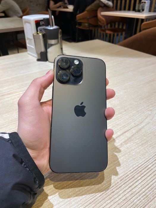 Продам айфон 14 про макс