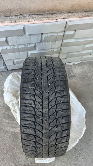 Продам зимние шины 225/45 R17