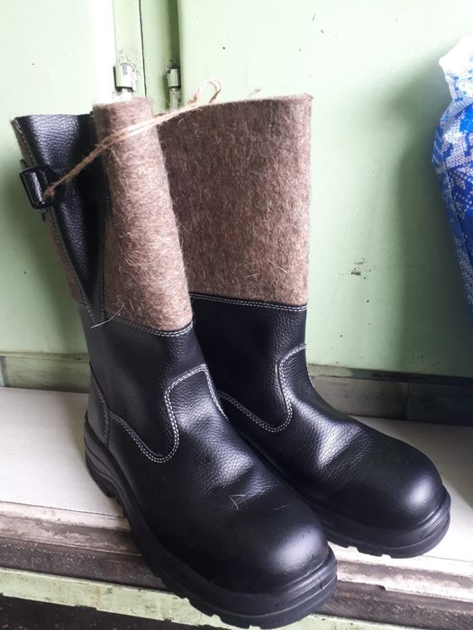 продам зимныи батинку