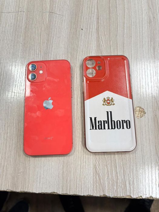 iPhone 12 mini red