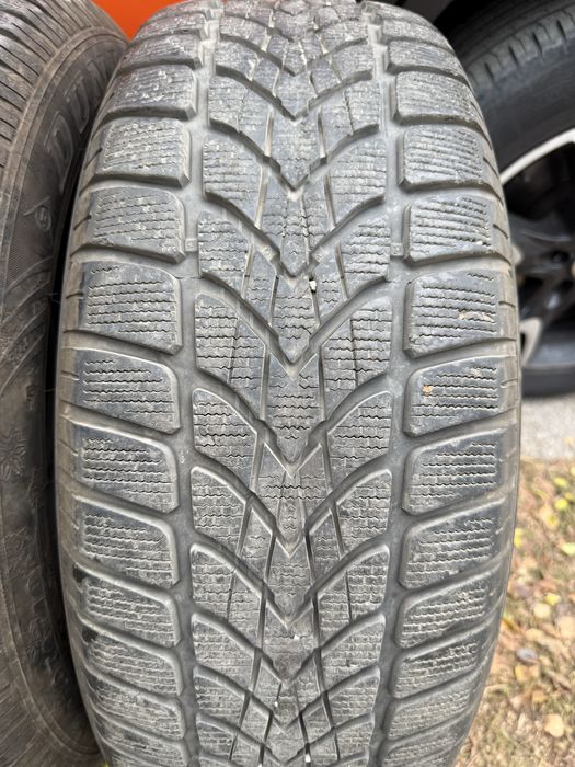 4 зимни гуми Dunlop 235/60/18 - 6.5-7мм, стари но почти неизползвани.