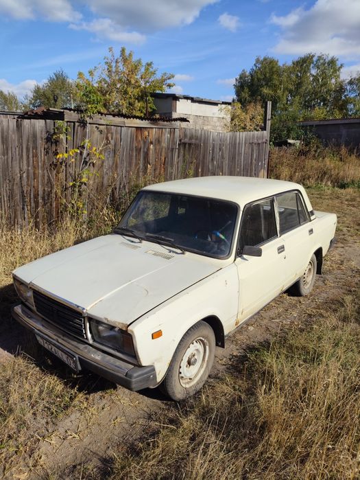 Продам ваз 2107 год 2000
