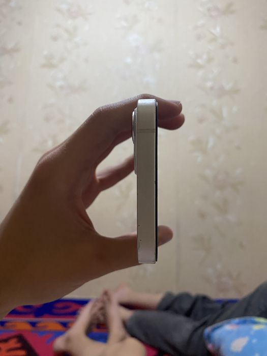 Айфон 13 белый цвет