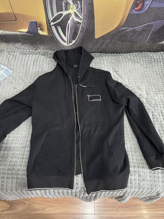 Продам две кофты с замком