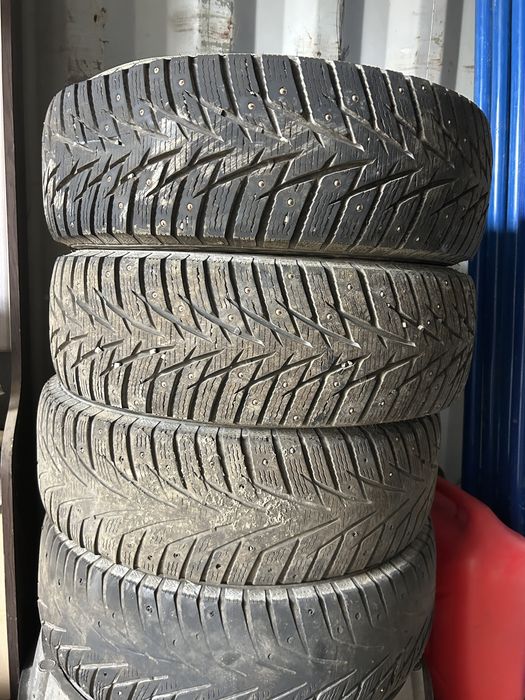 Продам резину на 225*65р17