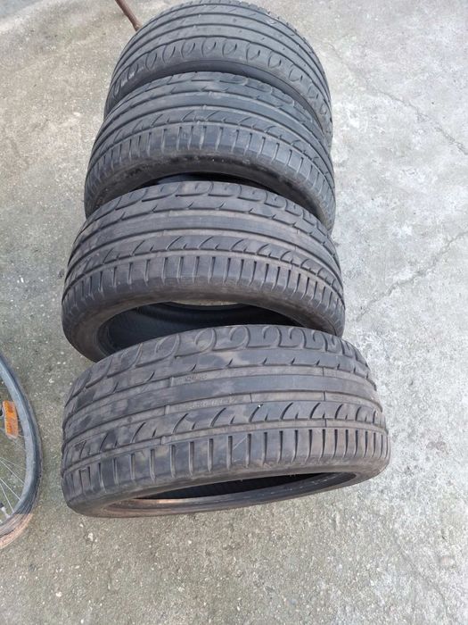 Летни гуми 235/45/17