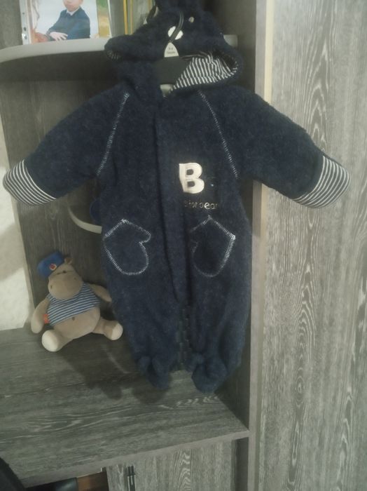 Комбинезон от 0-6 месяцев.