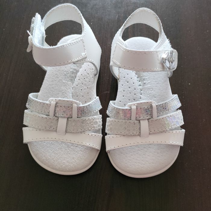 Бебешки сандали 20 номер