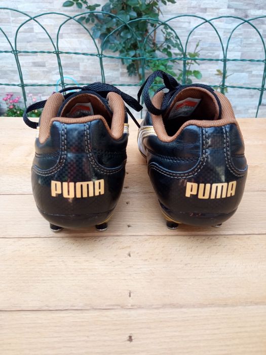 Детски футболни бутонки...