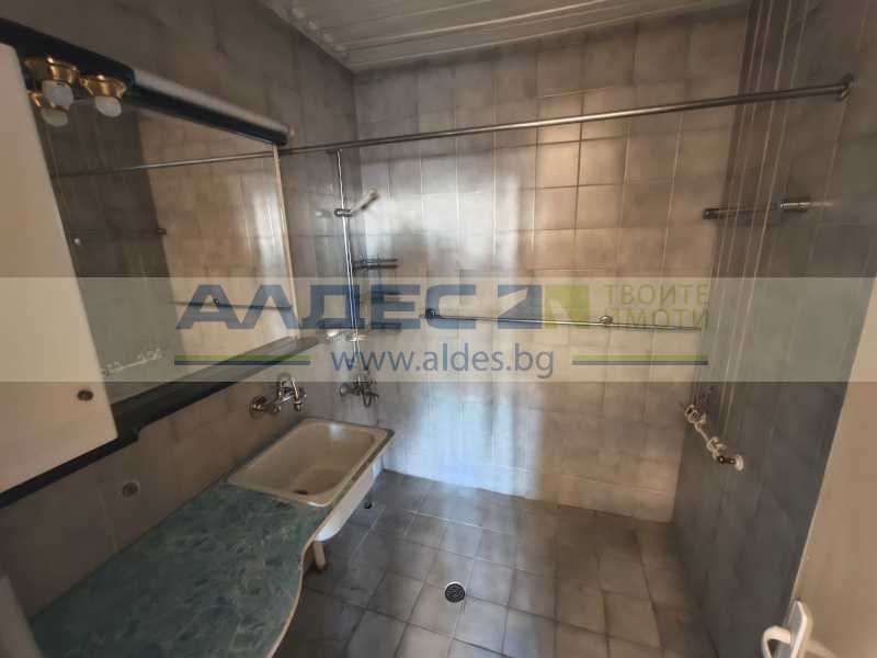 Продава се непреходен тристаен ап. в Люлин 10 срещу Парка!