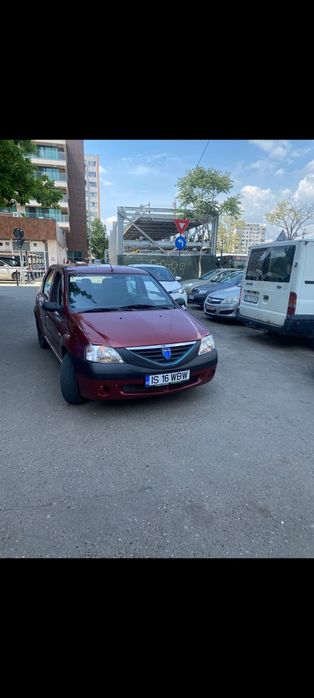 Vând Dacia Logan