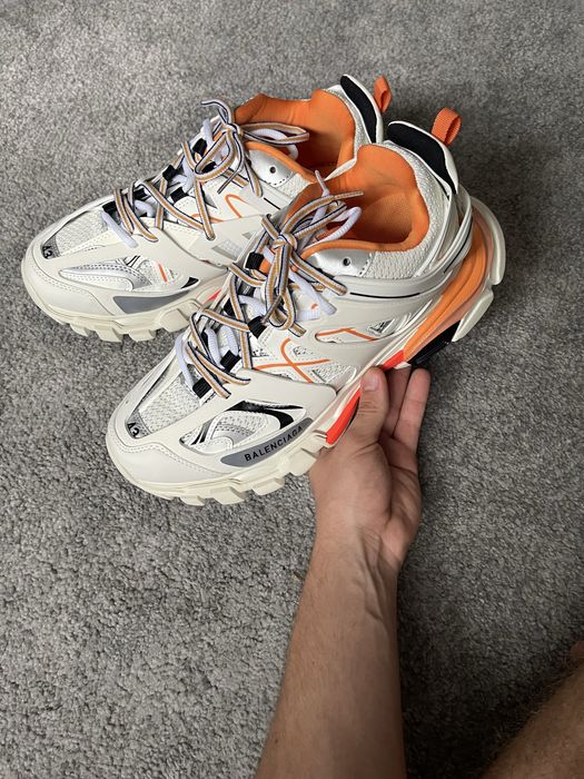 Balenciaga track