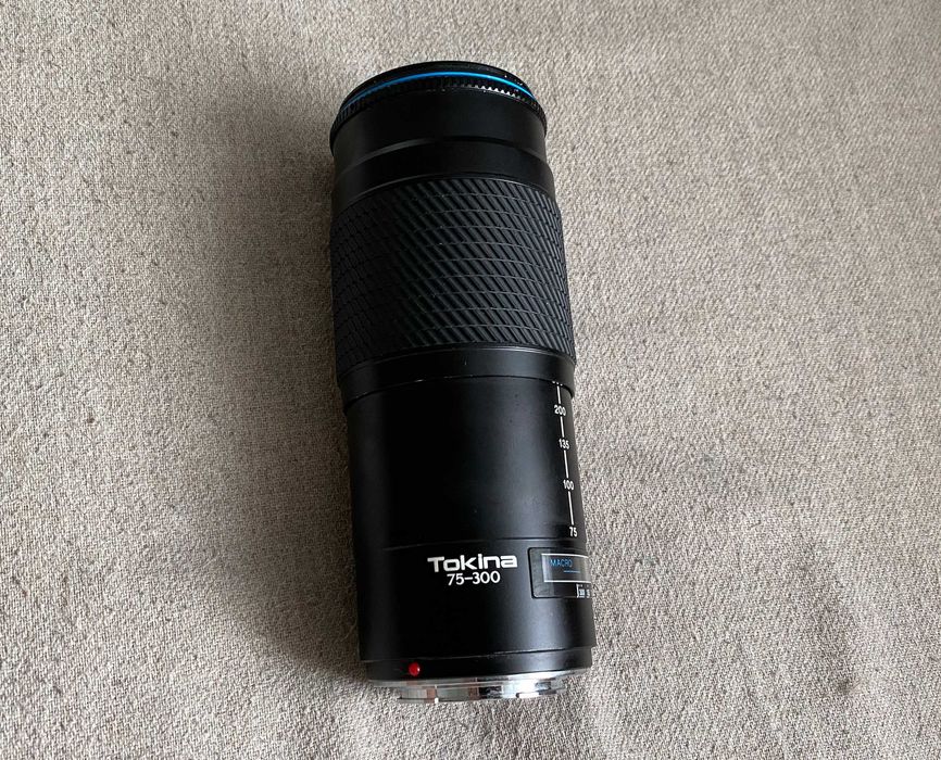 Tokina AF 75 300mm f 4.5 5.6 obiectiv zoom Minolta A compatibil Sony A