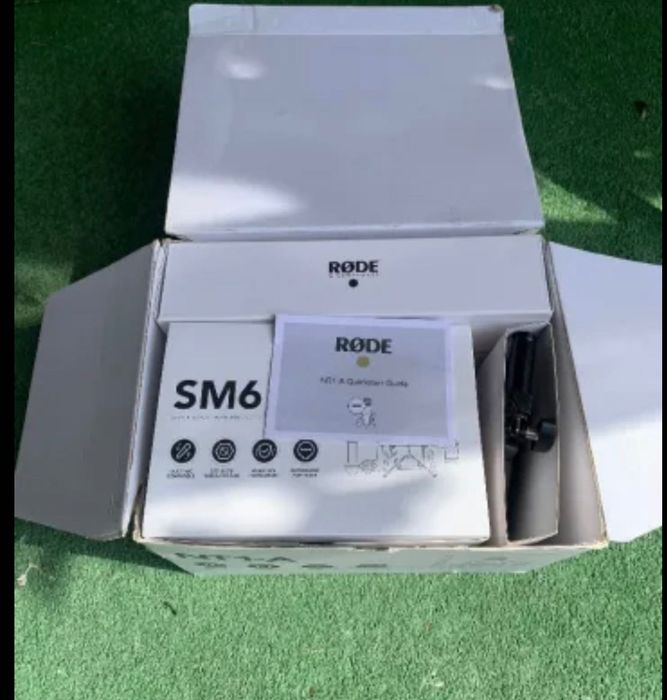 Професионален студио кондензаторен микрофон