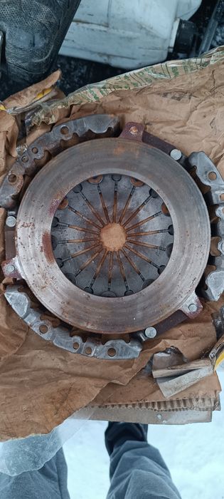 Продам корзину Лада Гранта