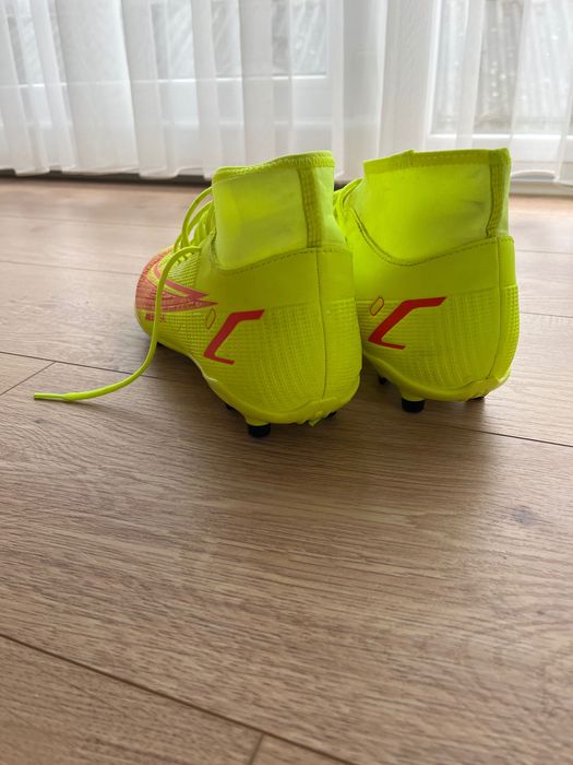 Бутонки Nike Mercurial Superfly 8 Academy MG