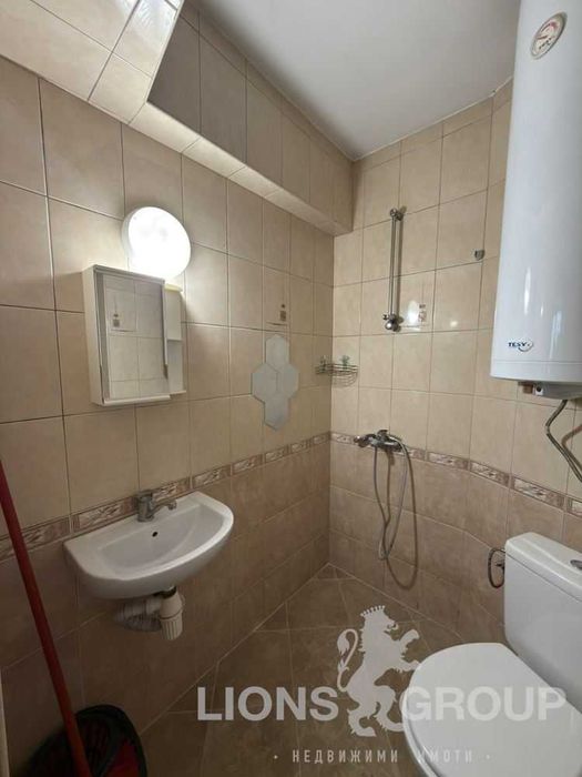 Под наем уютен и светъл двустаен апартамент