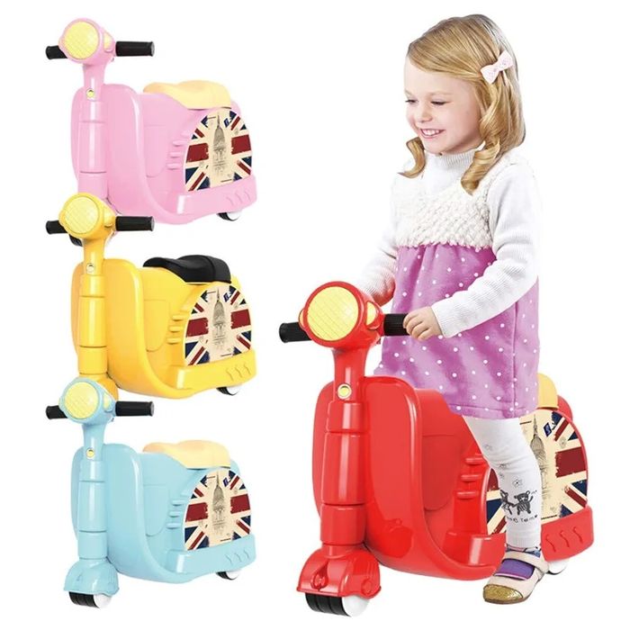 Продавам детски мотор куфар за бутане