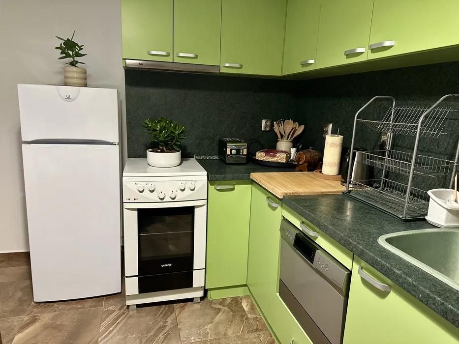 Дава се под наем Едностаен апартамент в София, Център - 40 кв.м за 460 € - Снимка #1