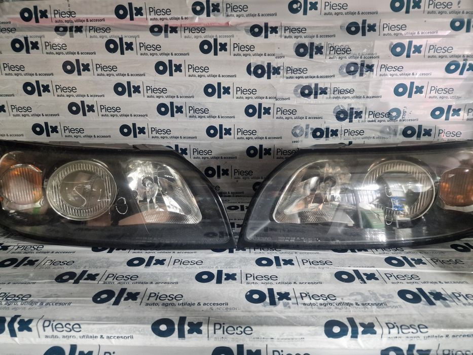 Far/Faruri Xenon complecte Volvo S40 an 2004-2007