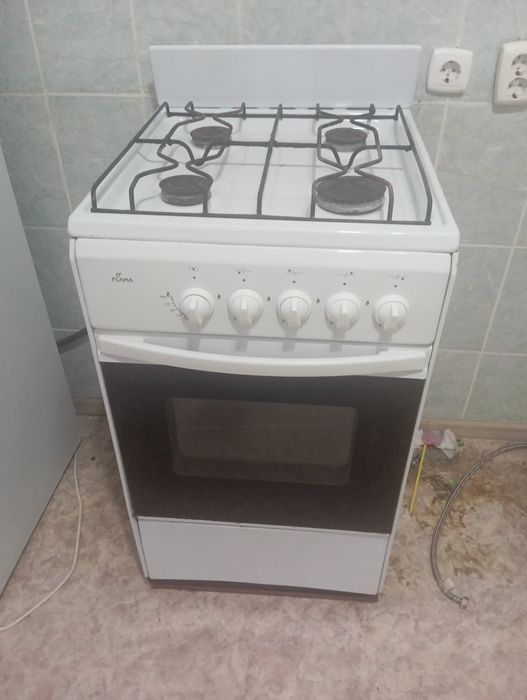 Продам газовую плиту
