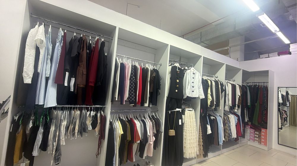 Деревянный полка для одежды