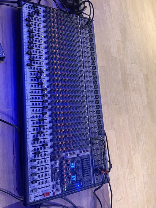Mixer pasiv behringer