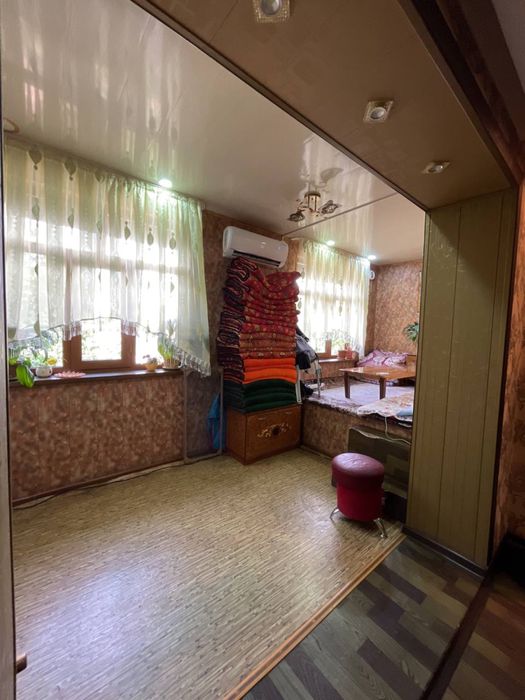 Продаеться квартира в городе Ахангаран