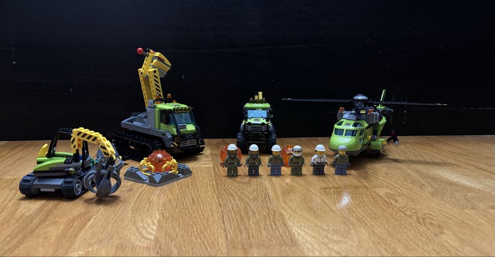 LEGO trei seturi de explorare a vulcanului 60121, 60122 si 60123