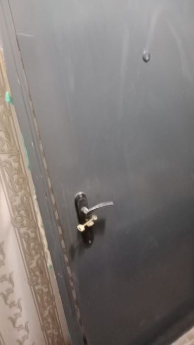 Продам железную дверь