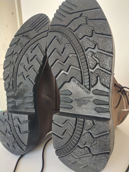 Продается абсолютно новый ботинка Red wings