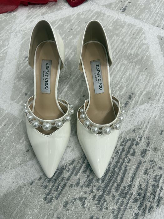 Продаю туфли новые