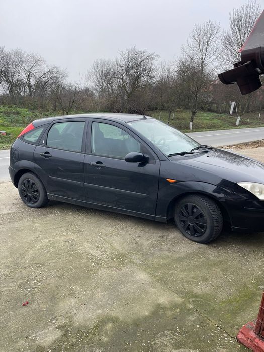 Vând Ford focus 1.8