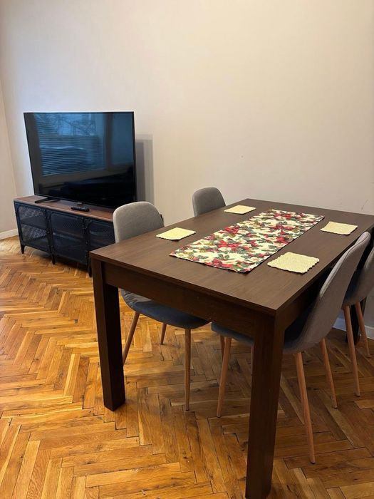 Тристаен, под наем, Център-пл. Македония