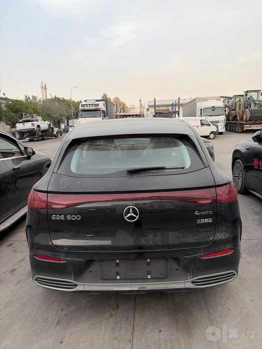 Mersedes benz EQE 500 SUV